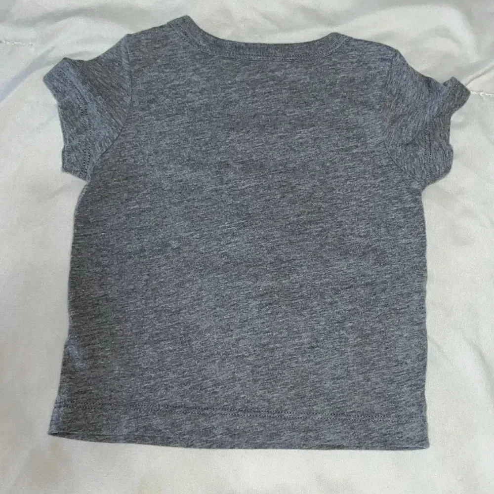 Oshkosh 6-9 month short sleeve top - Picture 2 of 2